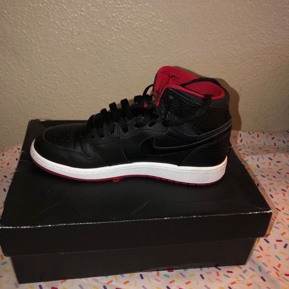 Air Jordan 1 - Picture 2 of 3